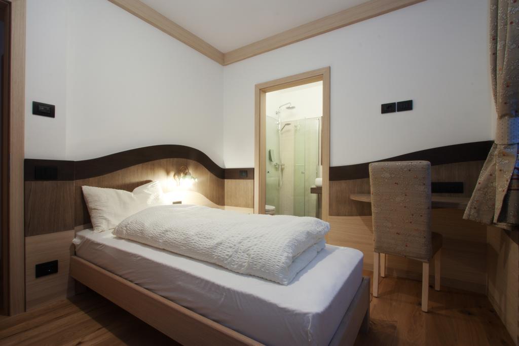 Agriturismo Eredi Di Cobelli Aldo Nave San Rocco Habitación foto